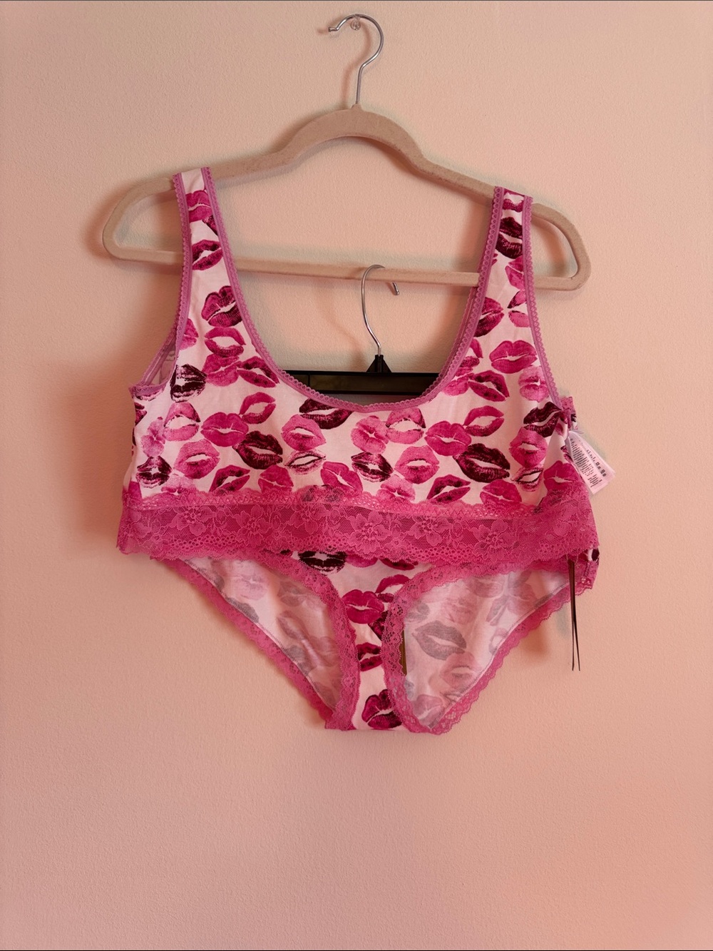 SKIMS Pink Kiss-Print Lace Bralette & Brief